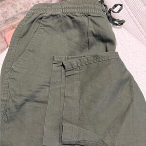 GAP Forest Green cropped linen pants